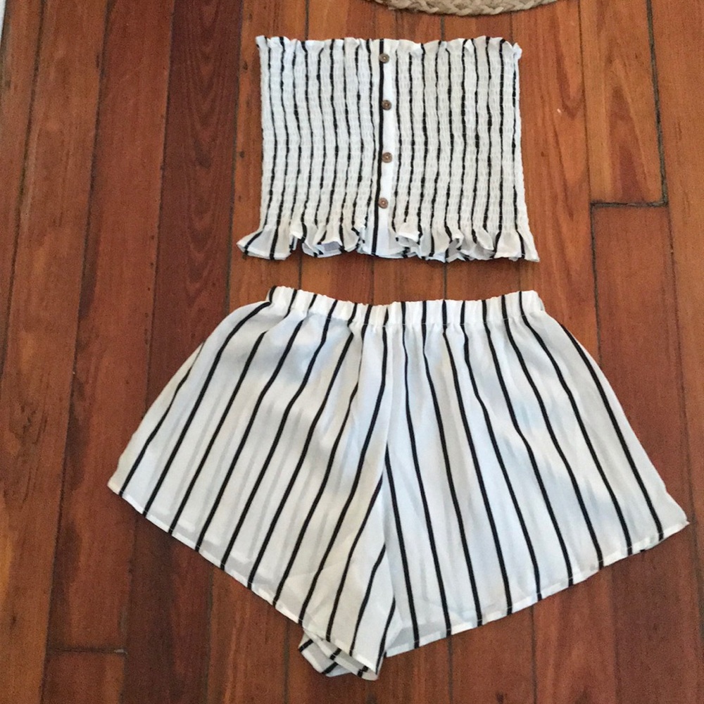 Striped set